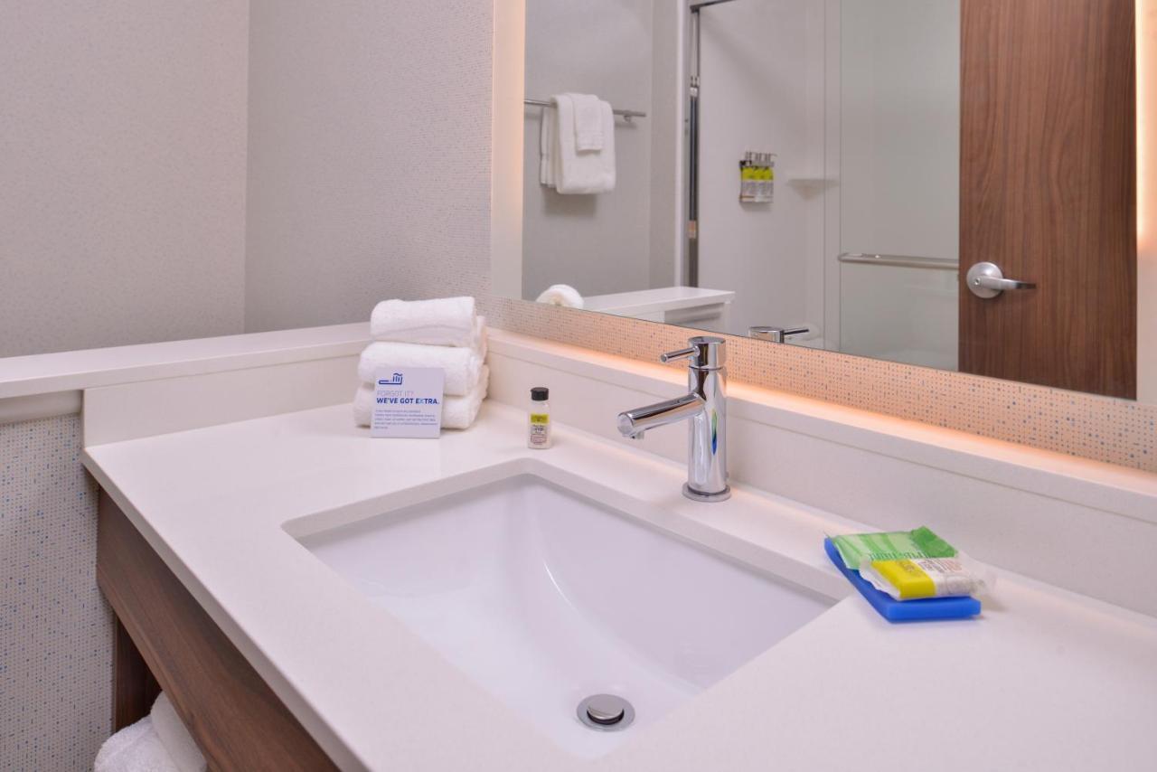 Holiday Inn Express & Suites - Mall Of America - Msp Airport By Ihg Блумингтон Экстерьер фото
