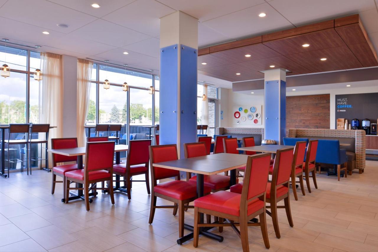 Holiday Inn Express & Suites - Mall Of America - Msp Airport By Ihg Блумингтон Экстерьер фото