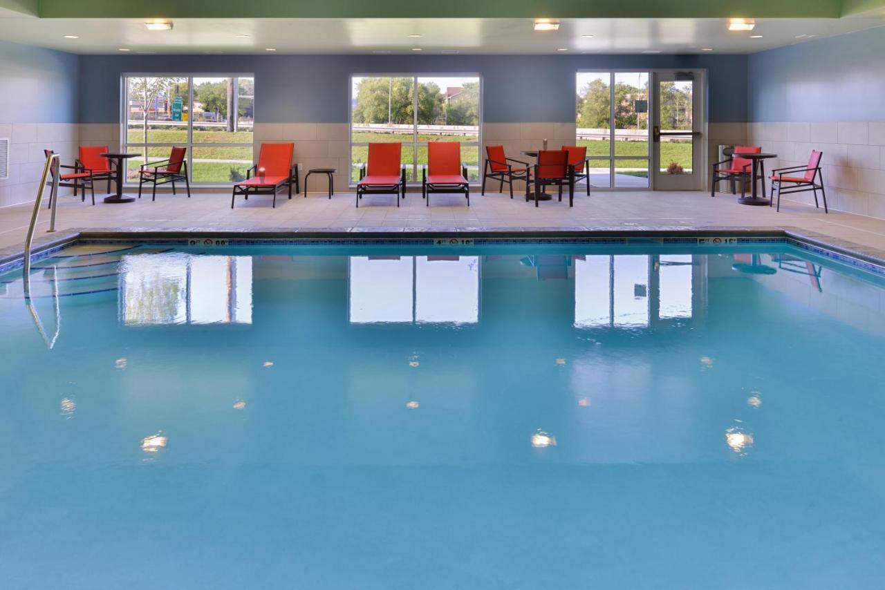 Holiday Inn Express & Suites - Mall Of America - Msp Airport By Ihg Блумингтон Экстерьер фото